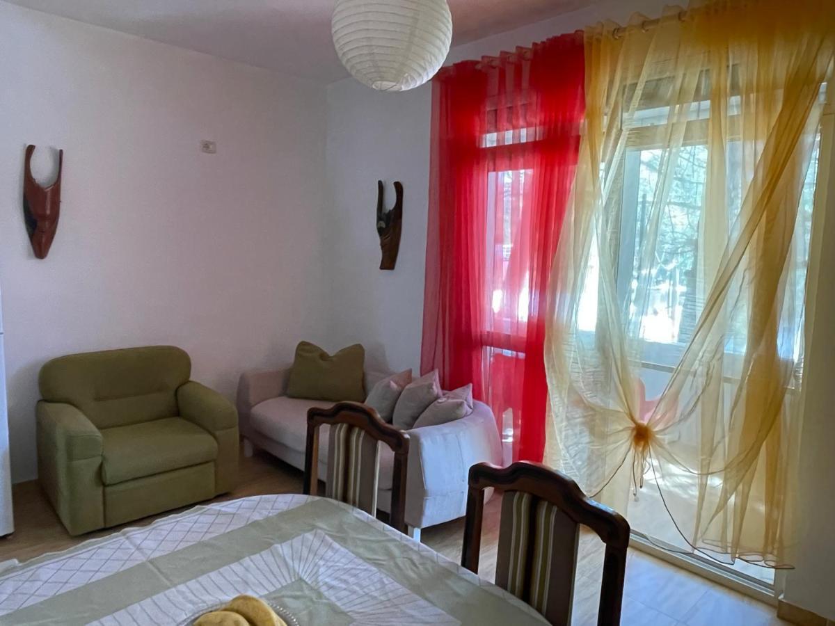 Vacation Home Dibra Веліпоя Екстер'єр фото